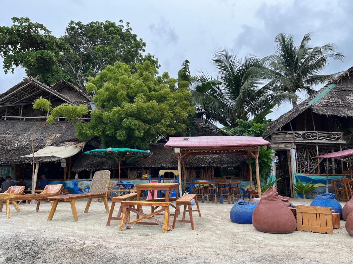 Bamboo Nest Beachfront Puerto Princesa Bagian luar foto