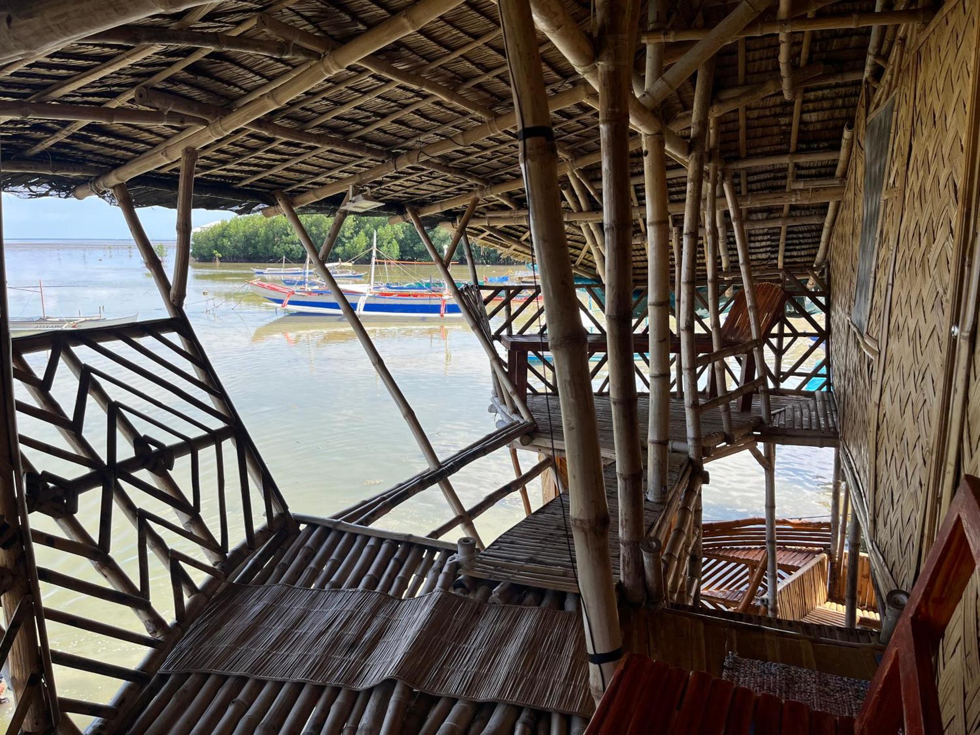 Bamboo Nest Beachfront Puerto Princesa Bagian luar foto