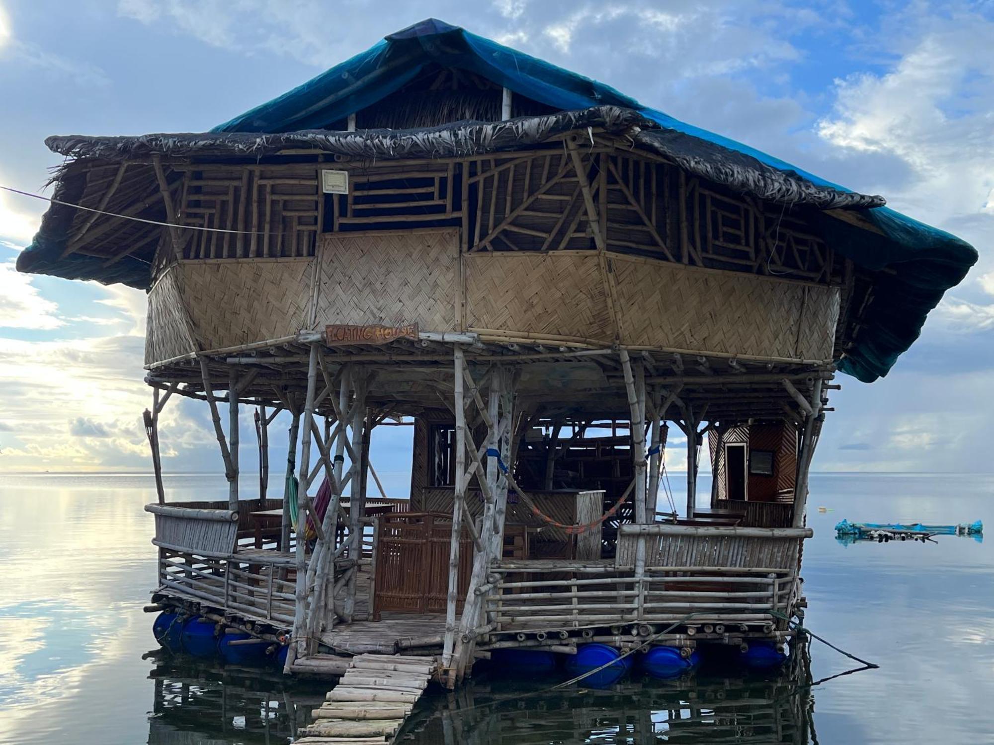 Bamboo Nest Beachfront Puerto Princesa Bagian luar foto