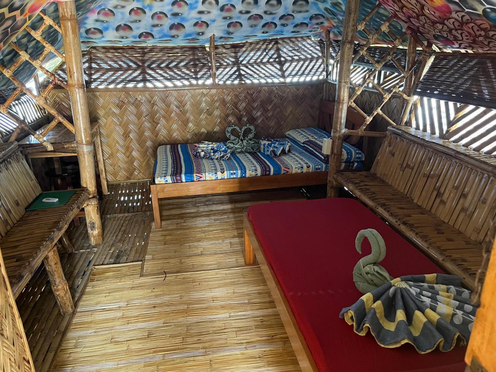 Bamboo Nest Beachfront Puerto Princesa Bagian luar foto