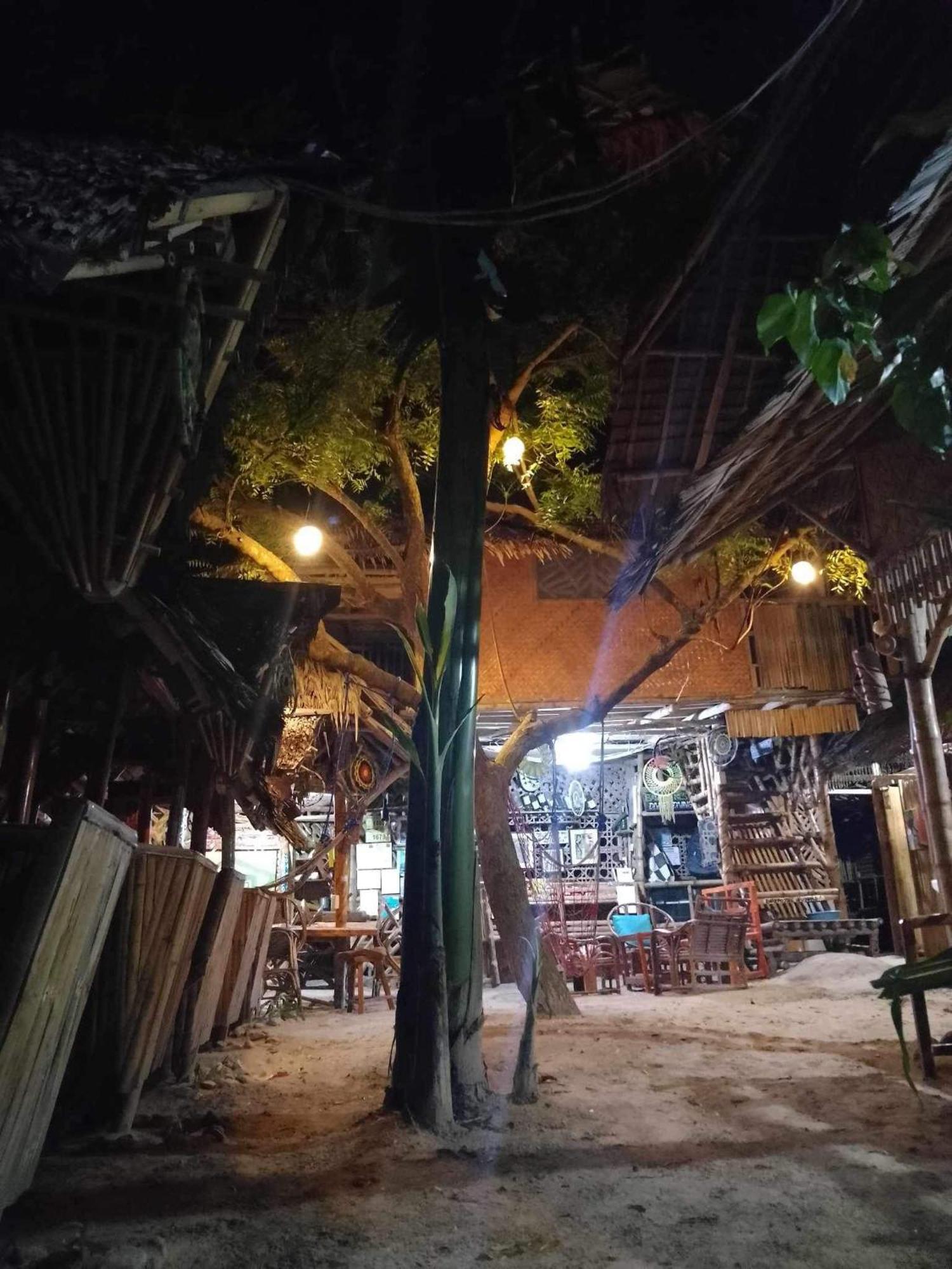 Bamboo Nest Beachfront Puerto Princesa Bagian luar foto