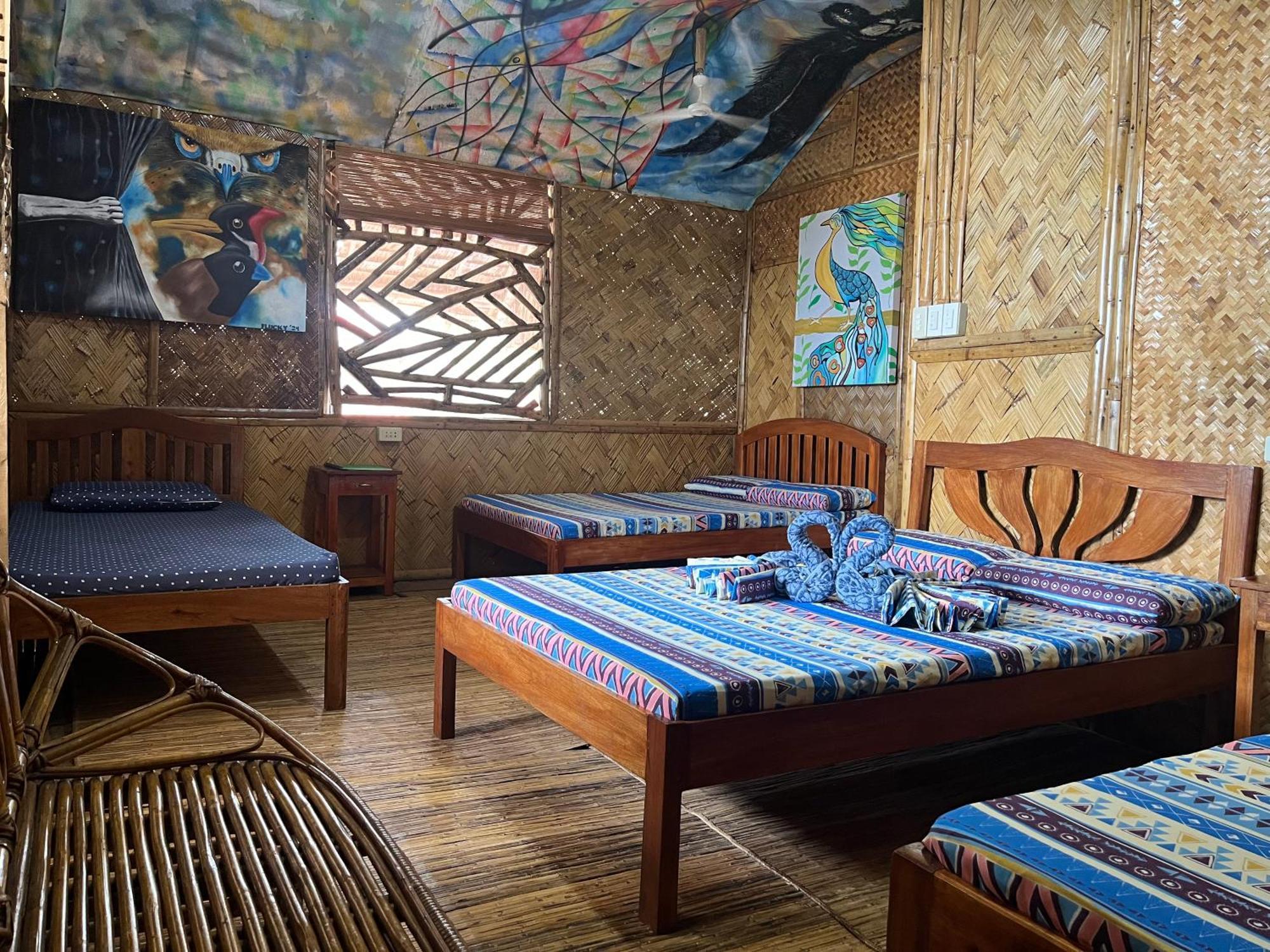 Bamboo Nest Beachfront Puerto Princesa Bagian luar foto