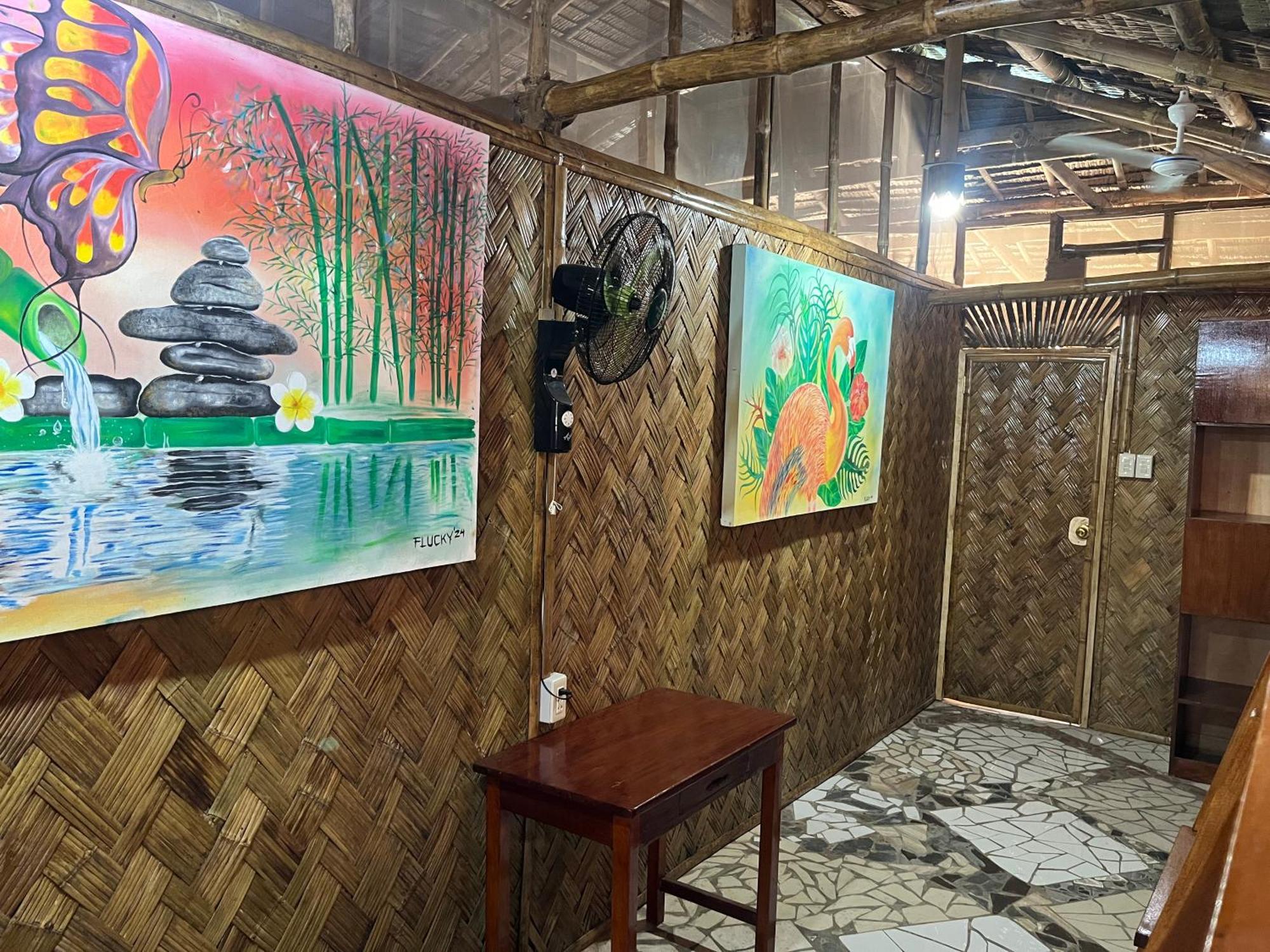 Bamboo Nest Beachfront Puerto Princesa Bagian luar foto