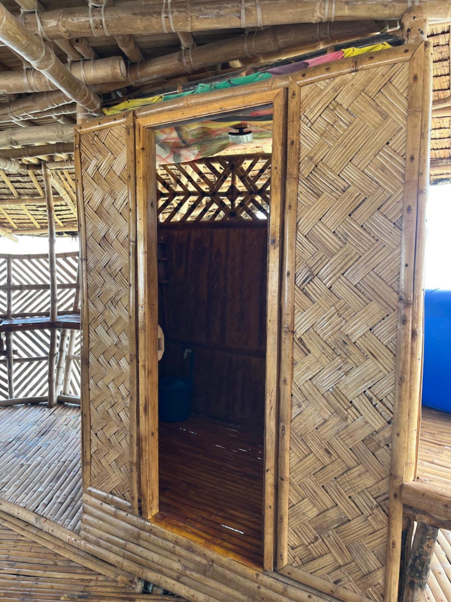 Bamboo Nest Beachfront Puerto Princesa Bagian luar foto