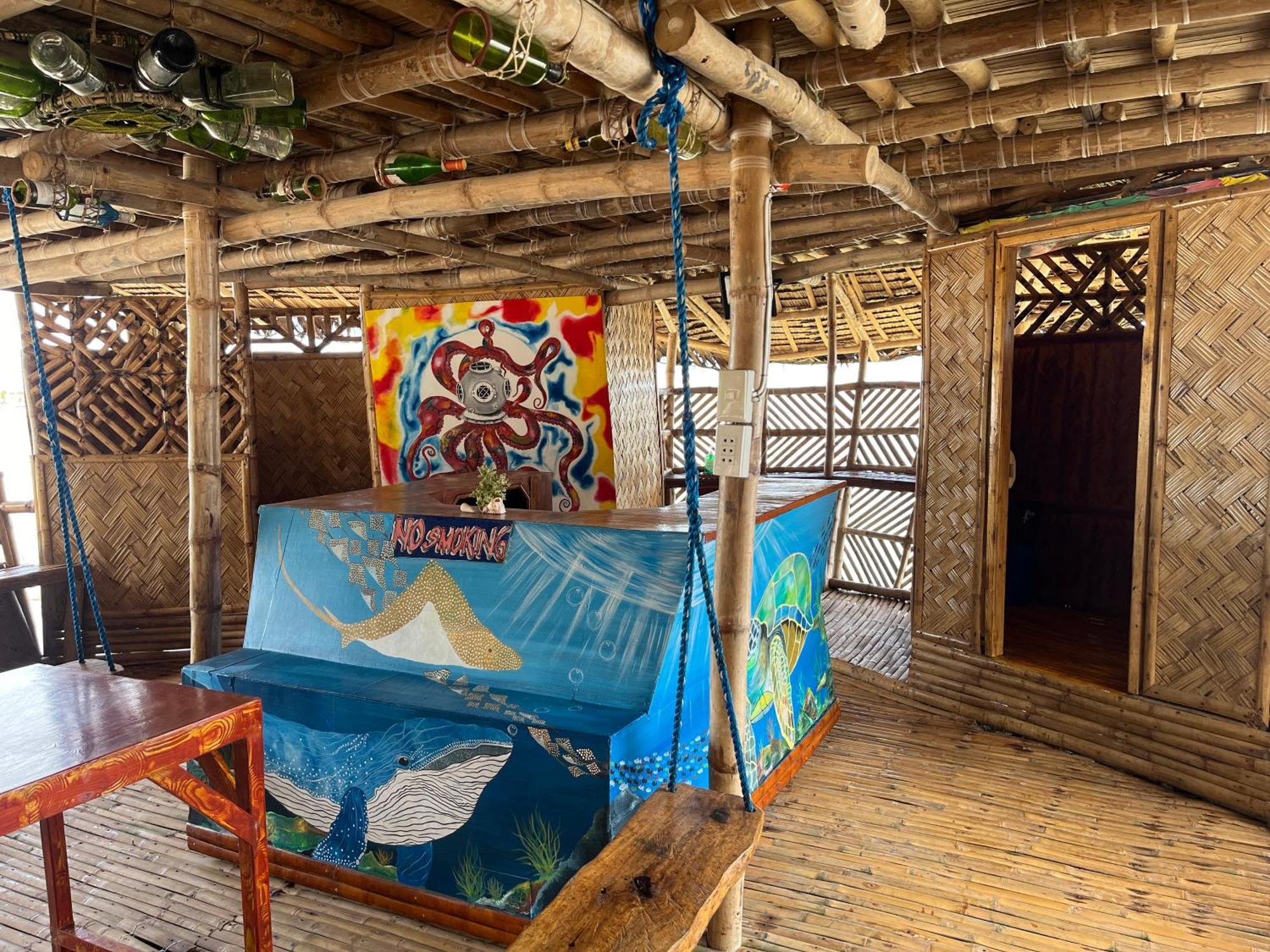 Bamboo Nest Beachfront Puerto Princesa Bagian luar foto