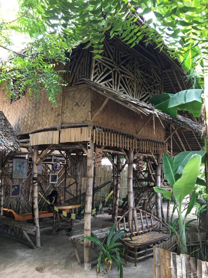 Bamboo Nest Beachfront Puerto Princesa Bagian luar foto