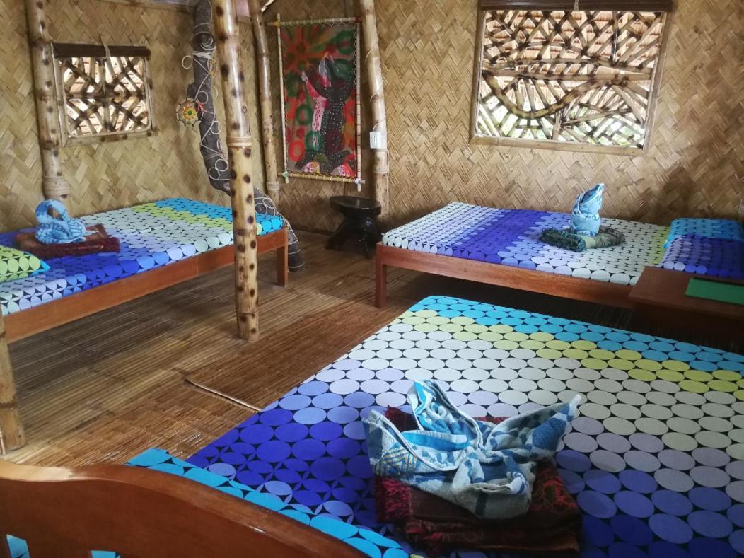 Bamboo Nest Beachfront Puerto Princesa Bagian luar foto